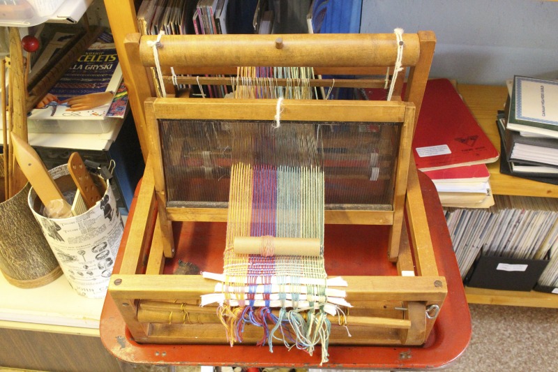 ["Sarah Fletcher (b. Canaan Valley) is a weaver, retired nurse, and the owner of Bens Old Loom Barn in Davis, WV. She is the daughter of Barbara Dorothy Thompson, a weaver and National Heritage Fellow who learned to weave at the Arthurdale Homestead. Learn more about Bens Old Loom Barn: https://www.facebook.com/bensoldloombarn/"]%