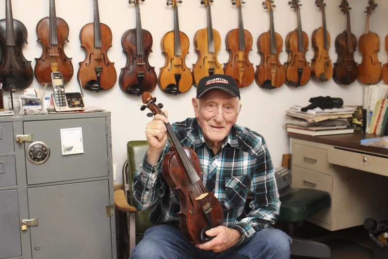 ["Ray Fought is a self-taught fiddler and fiddle maker living in Parkersburg, West Virginia."]%