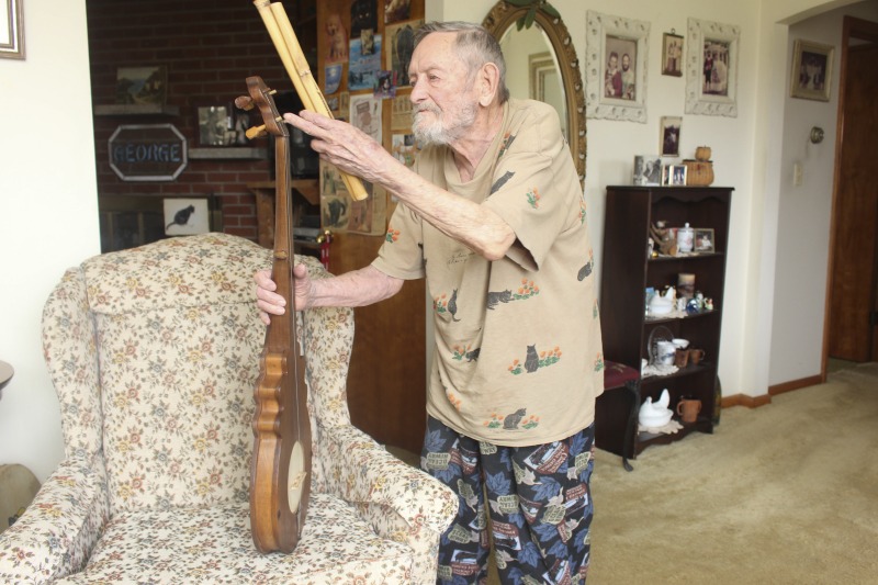 ["Frank George (October 6, 1928  November 15, 2017), a Bluefield native, was a banjo player, fiddler, and piper, who also played piano, organ, hammer and lap dulcimer, and was a walking compendium of West Virginia traditional music history and jokes. He was the recipient of the 1994 Vandalia Award, West Virginias highest folklife honor.  Jane George (November 11, 1922  February 19, 2018) helped launch the craft revival in the Mountain State through extensive fieldwork with traditional artists, educational programming, and by co-founding the Mountain State Art & Craft Fair at Cedar Lakes. She also hosted Mountain Heritage weekends and Kanawha County Parks Mountaineer Day Camps to teach young mountaineers about their cultural heritage, founded two Scottish dance troupes, and served as a 4-H agent in multiple counties. She was the 1993 Vandalia Award recipient."]%