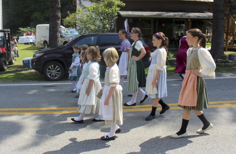 ["The Helvetia Community Fair, located in the Swiss community of Helvetia in Randolph County, is one of the oldest agricultural fairs in West Virginia. Activities include a parade in Swiss costume, alphorn music, Swiss folk dancing and singing, fahnenschwingen (flag twirling), a crafts, food, and canning exhibition, field events, an archery shoot, and more.Learn more in Emily Hilliard's Bitter Southerner piece on Helvetia's seasonal celebrations, including the Community Fair: https://bittersoutherner.com/my-year-in-helvetia-west-virginiaAnd in the Helvetia Foodways Oral History Project conducted by the West Virginia Folklife Program in partnership with the Southern Foodways Alliance: https://www.southernfoodways.org/oral-history/helvetia-west-virginia/"]%