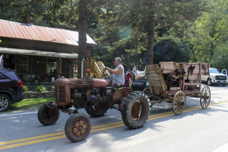 ["The Helvetia Community Fair, located in the Swiss community of Helvetia in Randolph County, is one of the oldest agricultural fairs in West Virginia. Activities include a parade in Swiss costume, alphorn music, Swiss folk dancing and singing, fahnenschwingen (flag twirling), a crafts, food, and canning exhibition, field events, an archery shoot, and more.Learn more in Emily Hilliard's Bitter Southerner piece on Helvetia's seasonal celebrations, including the Community Fair: https://bittersoutherner.com/my-year-in-helvetia-west-virginiaAnd in the Helvetia Foodways Oral History Project conducted by the West Virginia Folklife Program in partnership with the Southern Foodways Alliance: https://www.southernfoodways.org/oral-history/helvetia-west-virginia/"]%