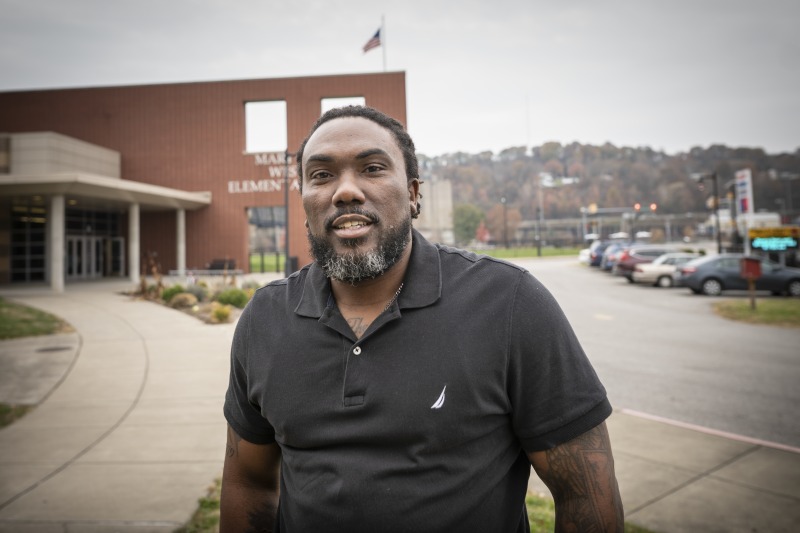 ["Dural Miller, a Charleston native, is a member of Keep Your Faith Corporation, working with students and families at Mary C. Snow Elementary with urban gardening and social services. Dural speaks about his work and the West Side of Charleston where he grew up.Miller was interviewed by producer Aaron Henkin with Emily Hilliard as part of the Out of the Blocks podcasts two episodes on Charlestons West Side. Learn more: https://wvfolklife.org/2020/01/17/out-of-the-blocks-podcast-highlights-charlestons-west-side-west-virginia-folklife-hosts-listening-party-february-12/"]%