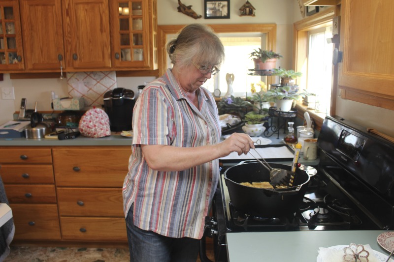 ["Sharon Rollins grew up in Charleston, West Virginia and moved to Dallas, TX when she was thirty years old. Upon retirement in 2010, she moved to Helvetia, West Virginia and has since become involved in a number of community projects. She manages the Ramp Supper, serves as treasurer for the Helvetia Community Fair, and volunteers at the Hutte Restaurant.This interview is part of a series of interviews conducted with foodways practitioners in Helvetia, West Virginia, as part of the Helvetia Foodways Oral History Project in partnership with the Southern Foodways Alliance. Learn more: https://www.southernfoodways.org/oral-history/helvetia-west-virginia/"]%