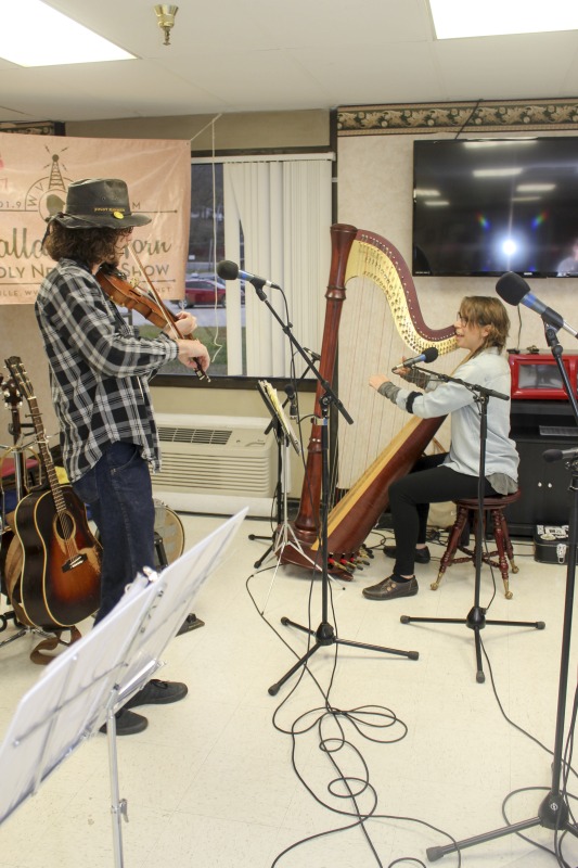 ["The Wallace Horn Friendly Neighbors Show is a live radio program, recorded in Logan County, and airing for over 50 years on WVOW, The Voice of the Coalfields. Wallace Horn founded the show and passed the creative directorship on to Elaine Purkey. This taping of the Friendly Neighbors Show, on November 18, 2017, was recorded at the Chapmanville Towers in Chapmanville, WV. Other taping locations include the Hot Cup coffee shop in Logan. Shows are taped twice a month."]%